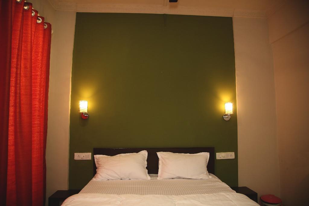 Elite Inn Lonavala Ngoại thất bức ảnh