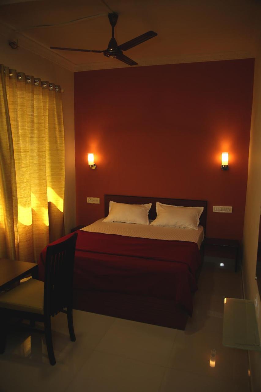Elite Inn Lonavala Ngoại thất bức ảnh