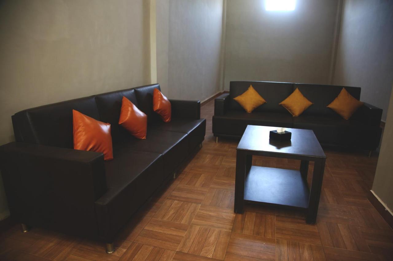 Elite Inn Lonavala Ngoại thất bức ảnh