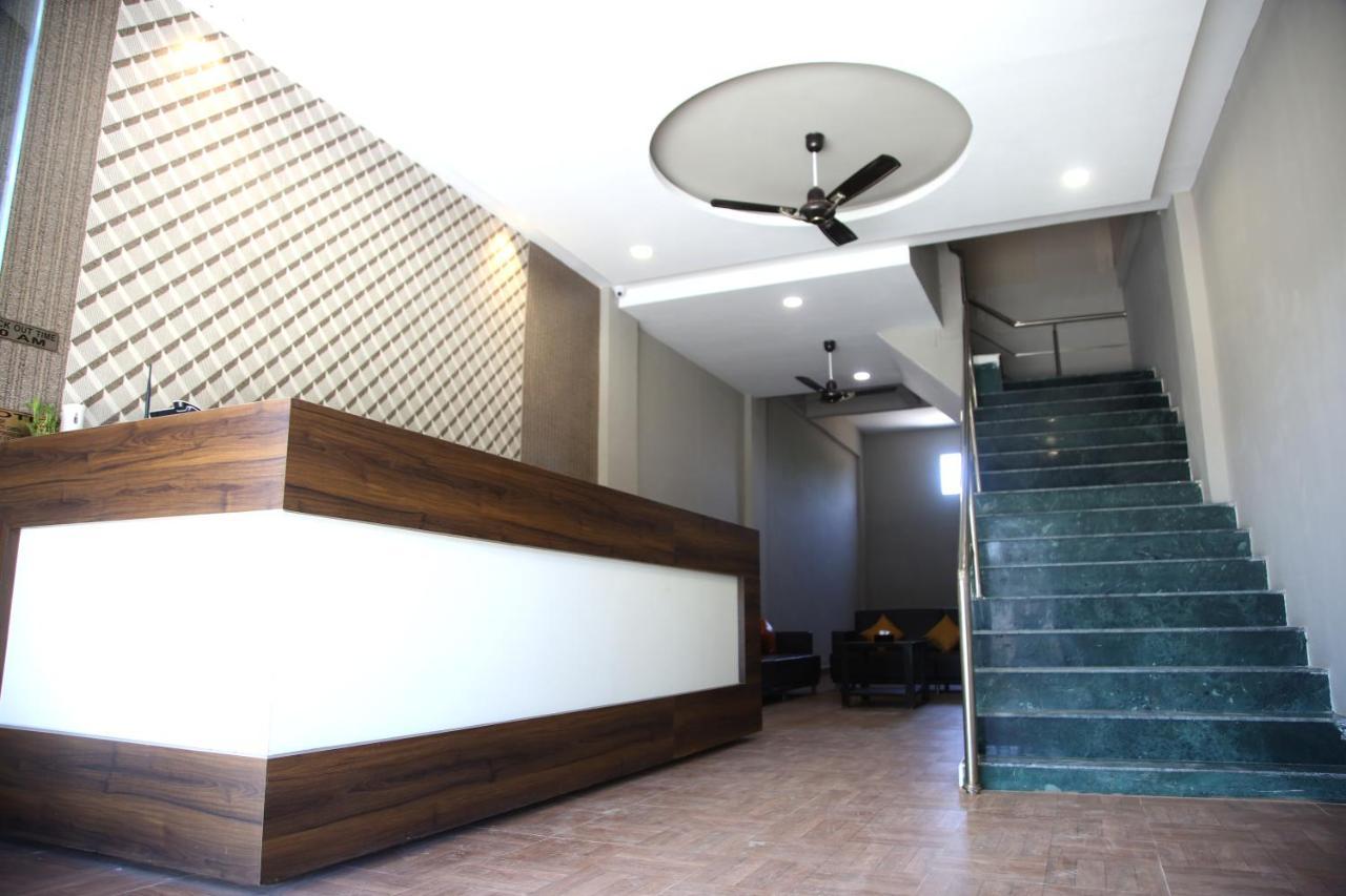 Elite Inn Lonavala Ngoại thất bức ảnh
