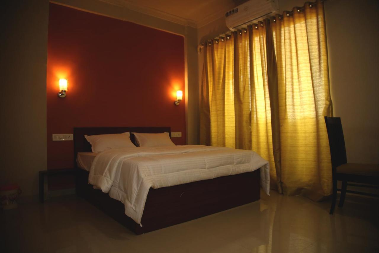Elite Inn Lonavala Ngoại thất bức ảnh