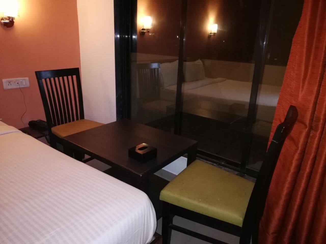 Elite Inn Lonavala Ngoại thất bức ảnh