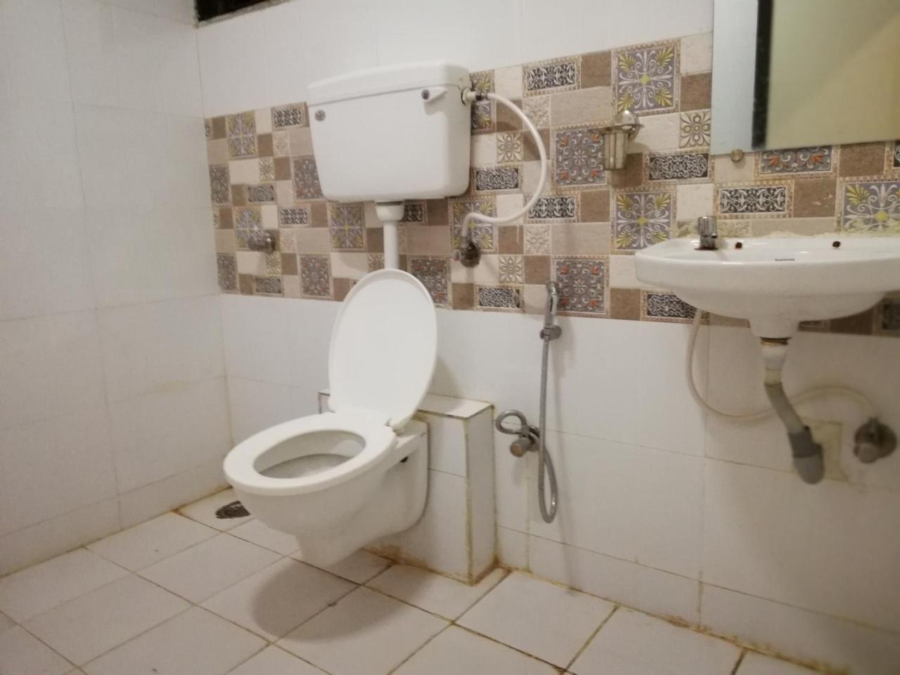 Elite Inn Lonavala Ngoại thất bức ảnh