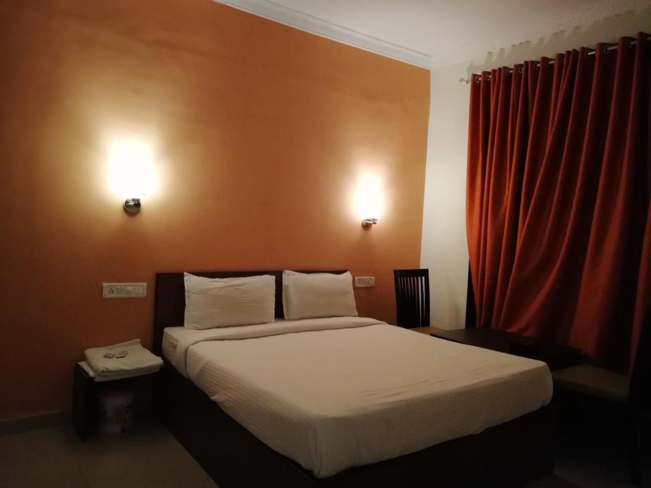 Elite Inn Lonavala Ngoại thất bức ảnh